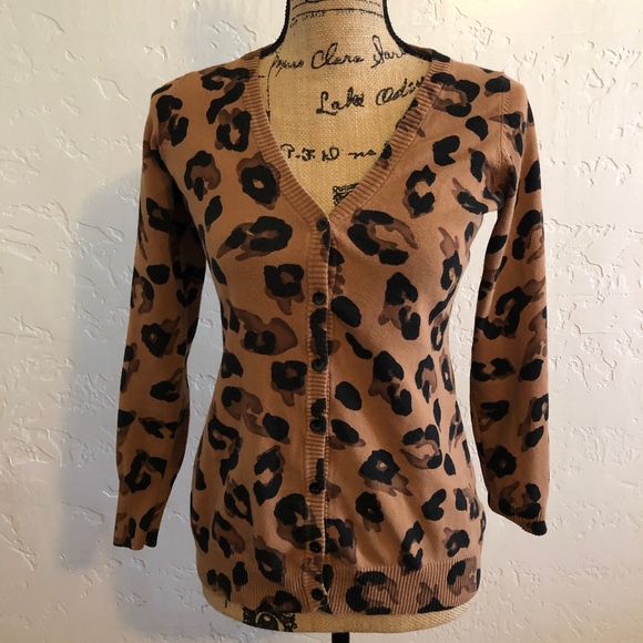 Takara Sweaters - Takara leopard print sweater, size small